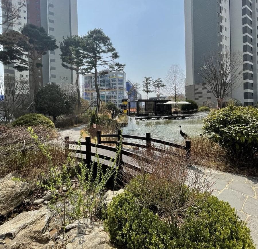 우미린더시그니처 단지 조경 사진 1